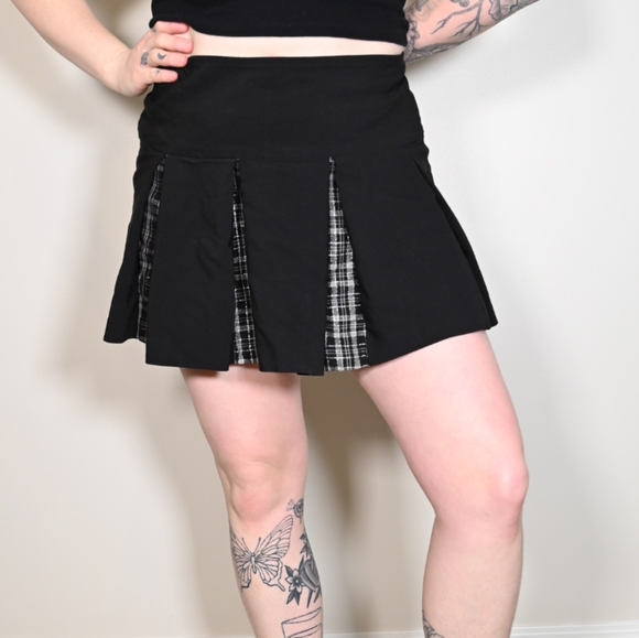 Garage Dresses & Skirts - LAST CHANCE Vintage Garage Mini Skirt